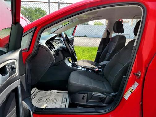 2017 Volkswagen Golf SportWagen TSI S