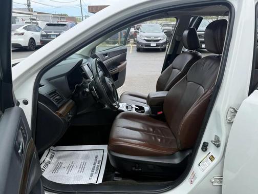 White 2014 Subaru Outback 2.5i Limited