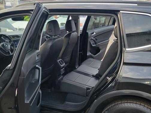 2020 Volkswagen Tiguan 2.0T SE R-Line Black