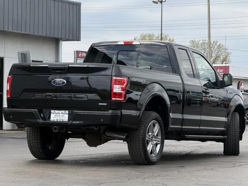Black 2019 Ford F-150 XLT