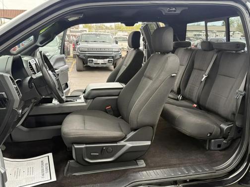 Black 2019 Ford F-150 XLT