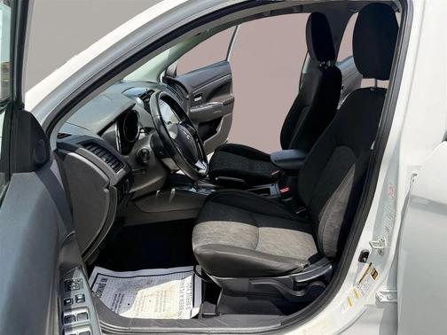 White 2020 Mitsubishi Outlander Sport SE