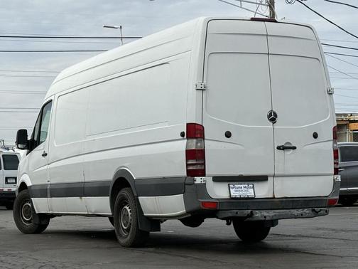 2010 Mercedes-Benz Sprinter 2500