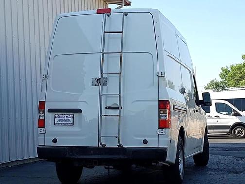 2015 Nissan NV Cargo NV3500 HD S V8