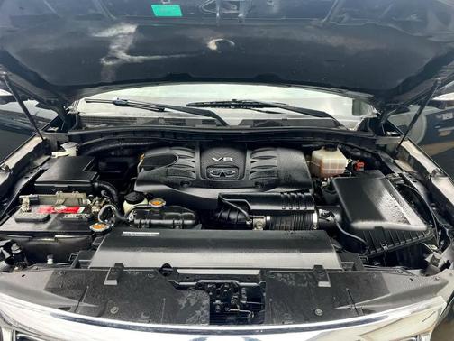 2012 INFINITI QX56 Base
