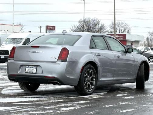 2016 Chrysler 300 S
