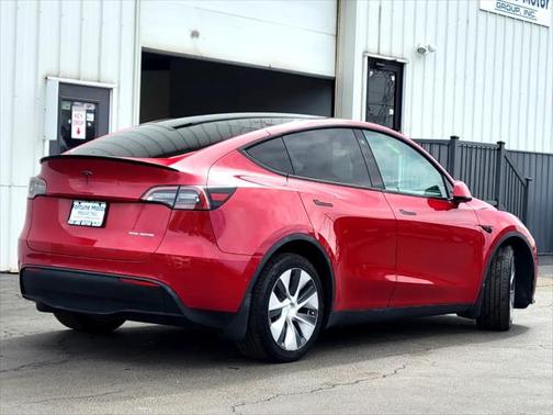 2022 Tesla Model Y Long Range Dual Motor All-Wheel Drive