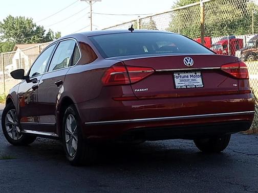 2016 Volkswagen Passat 1.8T S