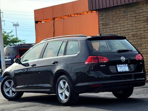 2015 Volkswagen Golf SportWagen TDI S 4-Door