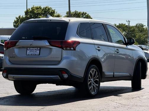 Silver 2018 Mitsubishi Outlander SEL S-AWC
