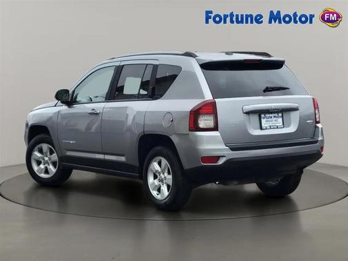 Gray 2017 Jeep Compass Latitude