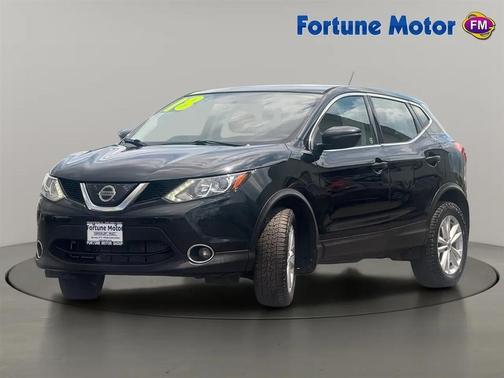 Black 2018 Nissan Rogue Sport SV