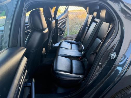 2022 Mazda Mazda3 FWD w/Preferred Package