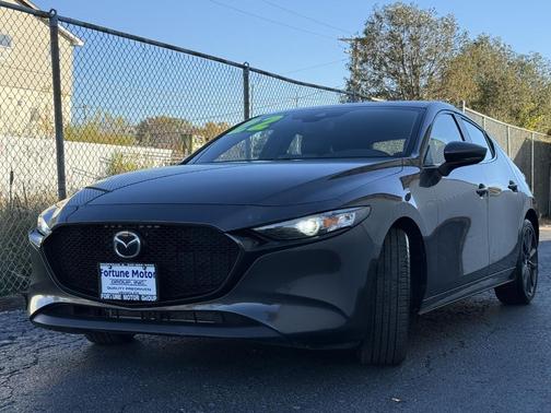 2022 Mazda Mazda3 FWD w/Preferred Package