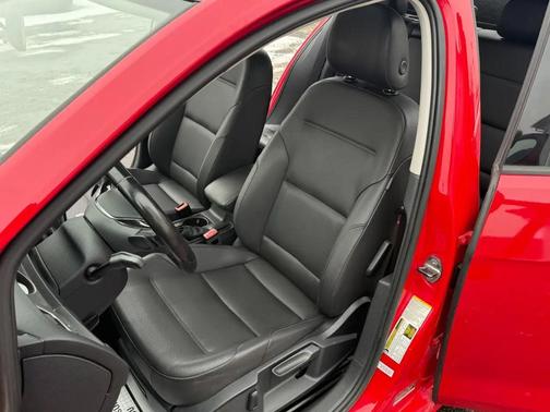 2015 Volkswagen Golf Auto TSI SE