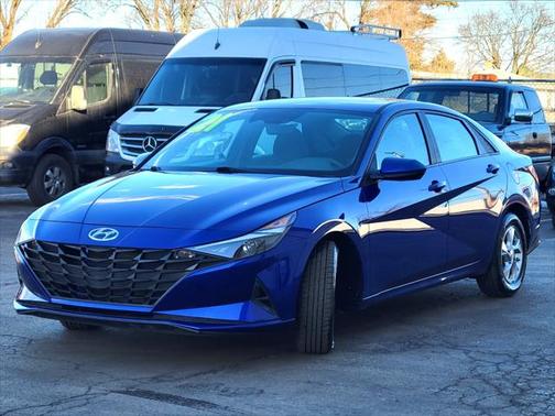 2021 Hyundai ELANTRA SE