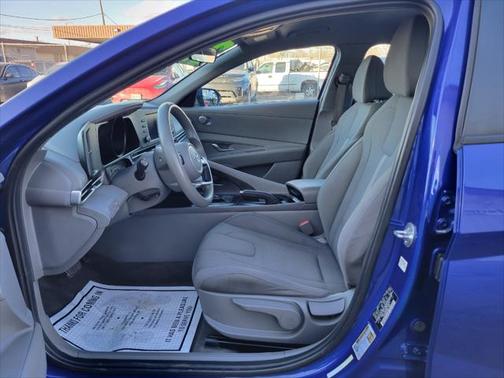 2021 Hyundai ELANTRA SE