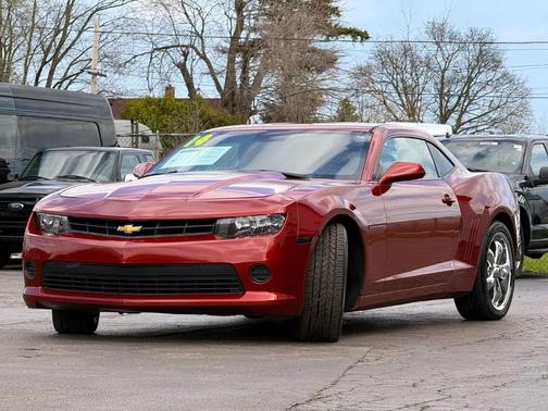 Maroon 2014 Chevrolet Camaro 2LS