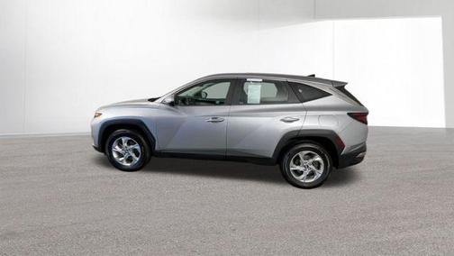 2022 Hyundai TUCSON SE