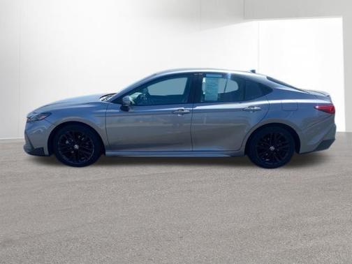 Metal 2025 Toyota Camry SE