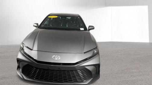 Metal 2025 Toyota Camry SE