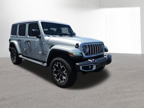 Silver Zynith Clearcoat 2024 Jeep Wrangler Sahara