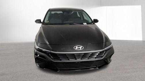 Black 2026 Hyundai ELANTRA SE