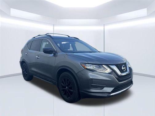 Gun Metallic 2017 Nissan Rogue SV