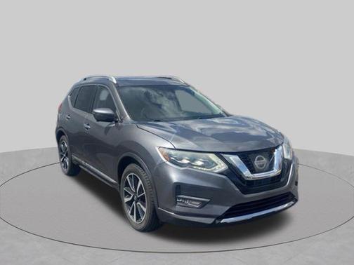 Gun Metallic 2017 Nissan Rogue SL