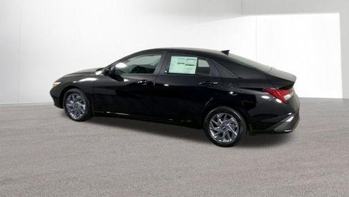 2026 Hyundai ELANTRA HEV Blue