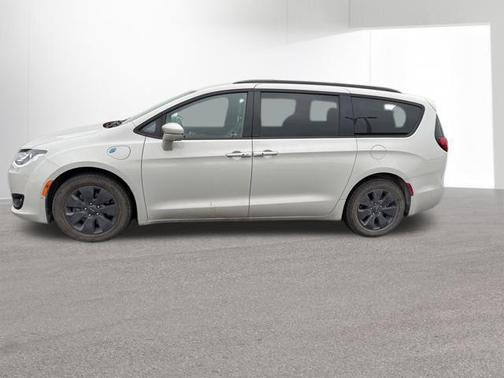 2020 Chrysler Pacifica Hybrid Limited