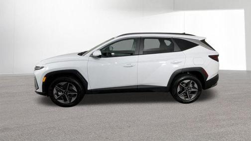 White Pearl 2026 Hyundai TUCSON SEL