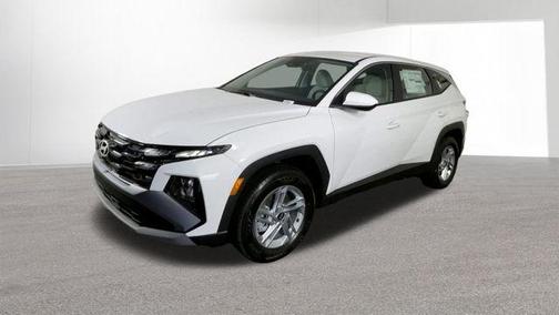 White Pearl 2026 Hyundai TUCSON SE
