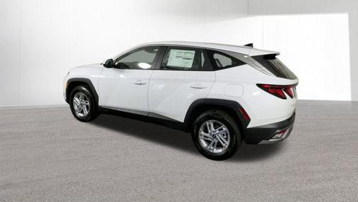 White Pearl 2026 Hyundai TUCSON SE