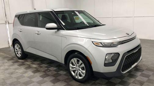 Sparkling Silver 2020 Kia Soul LX