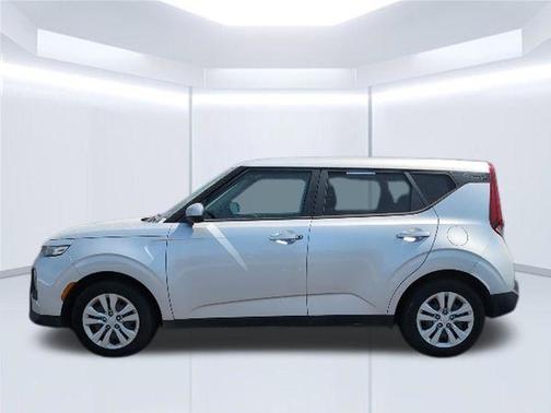 Sparkling Silver 2020 Kia Soul LX