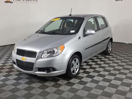 2011 Chevrolet Aveo 5 LT