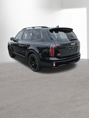 Ebony Black 2024 Kia Telluride SX-Prestige X-Line