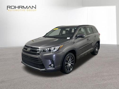 2017 Toyota Highlander SE