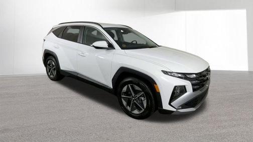 White Pearl 2026 Hyundai TUCSON SEL