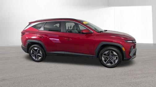 Red 2025 Hyundai TUCSON SEL
