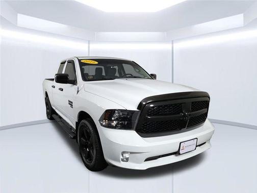 Bright White Clearcoat 2019 RAM 1500 Classic Express