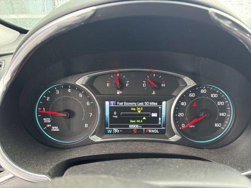 Iridescent Pearl Tricoat 2017 Chevrolet Malibu 1LT