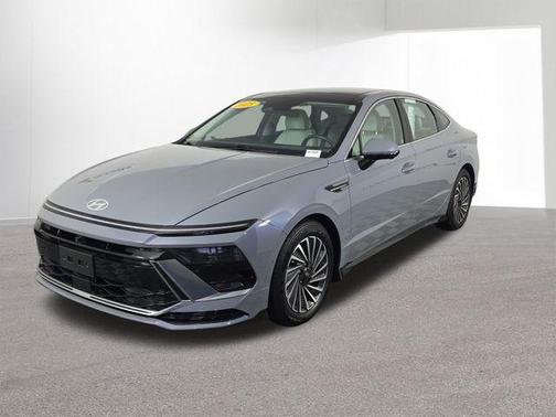2025 Hyundai SONATA Hybrid Limited