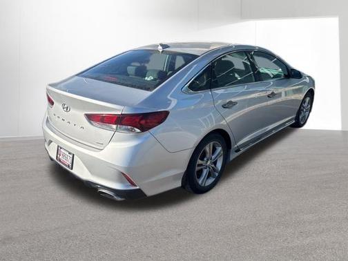 2019 Hyundai SONATA Sport