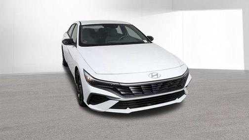 Serenity White Pearl 2026 Hyundai ELANTRA SEL Sport