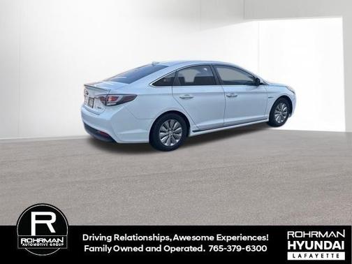 2017 Hyundai SONATA Hybrid SE