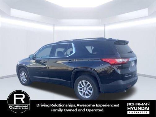 Mosaic Black Metallic 2020 Chevrolet Traverse LT Cloth