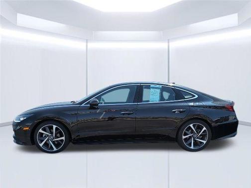 Onyx Black 2023 Hyundai SONATA SEL Plus