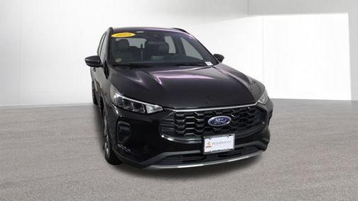 Agate Black Metallic 2025 Ford Escape ST-Line